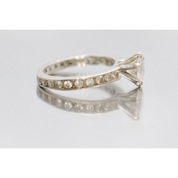 CZ Large Solitaire style Sterling Silver Ring. - Picture 3 of 10